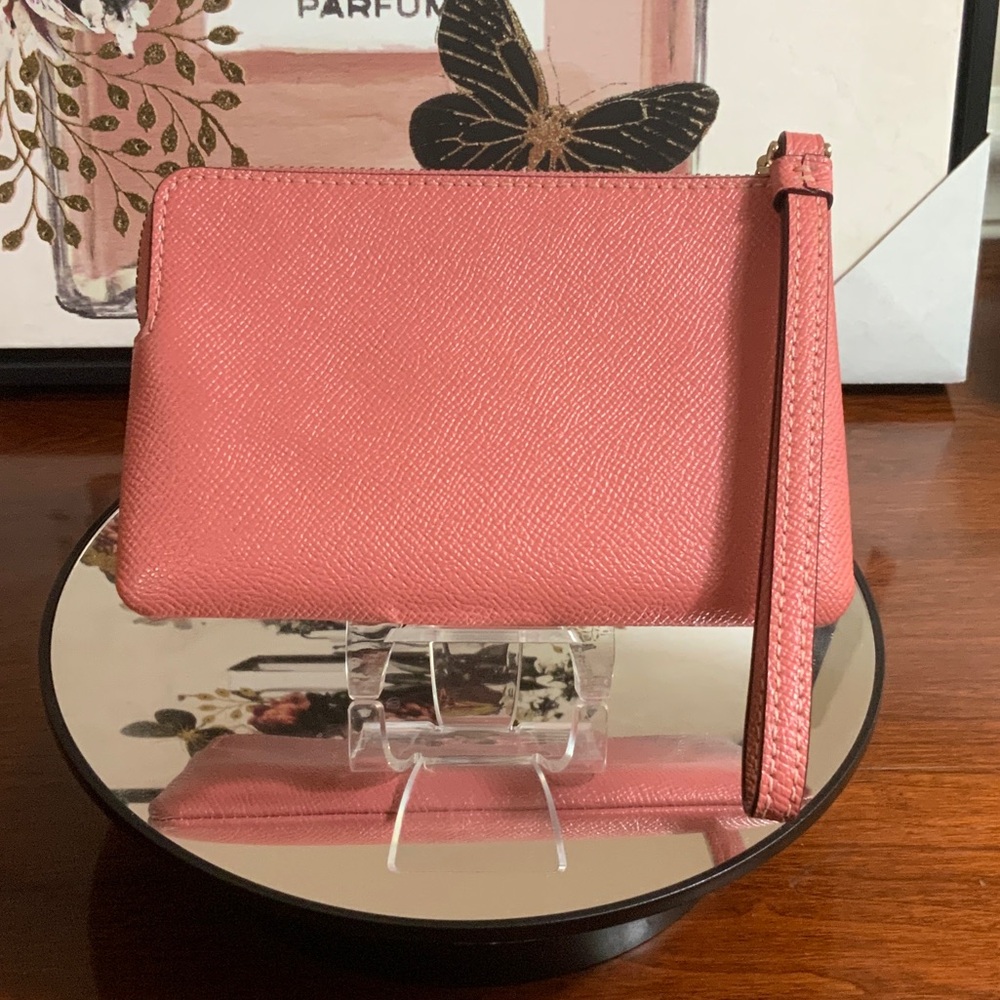 Coach Coral Leather Wristlet NWOT - Picture 3 of 5